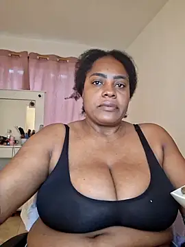 Snapshot of GoddessCarrie chatting on November 7, 7:07 pm GoddessCarrie online show from November 7, 7:07 pm