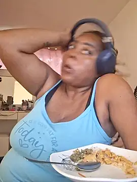 Snapshot of GoddessCarrie chatting on February 21, 7:16 pm GoddessCarrie online show from February 21, 7:16 pm