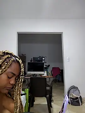 Snapshot of GoddessCarrie chatting on February 1, 7:06 am GoddessCarrie online show from February 1, 7:06 am