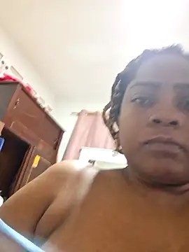 Snapshot of GoddessCarrie chatting on October 27, 4:24 am GoddessCarrie online show from October 27, 4:24 am