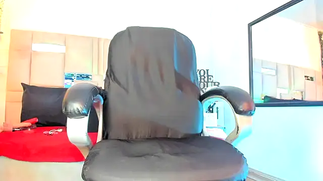 Snapshot of natacha__black_ chatting on February 20, 11:10 pm natacha black online show from February 20, 11:10 pm