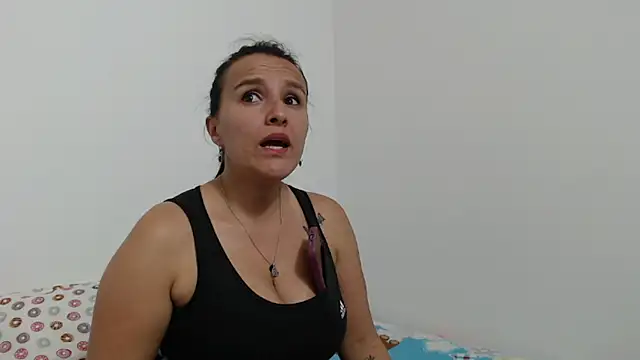 Snapshot of Naugthydolls chatting on September 25, 9:21 pm Naugthydolls online show from September 25, 9:21 pm