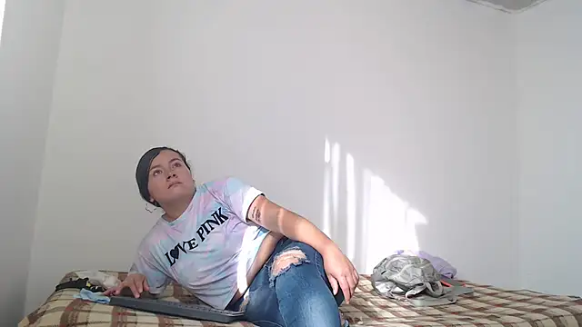 Snapshot of Naugthydolls chatting on January 14, 12:56 pm Naugthydolls online show from January 14, 12:56 pm