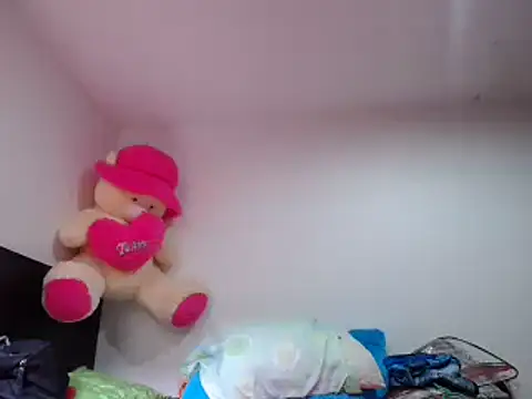 Snapshot of princehermosa44 chatting on February 27, 2:54 pm princehermosa44 online show from February 27, 2:54 pm