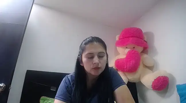 Snapshot of princehermosa44 chatting on March 18, 3:44 pm princehermosa44 online show from March 18, 3:44 pm