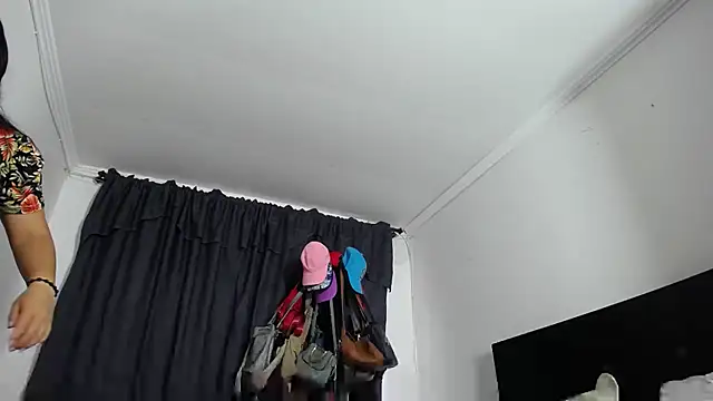 Snapshot of princehermosa44 chatting on October 11, 9:05 pm princehermosa44 online show from October 11, 9:05 pm