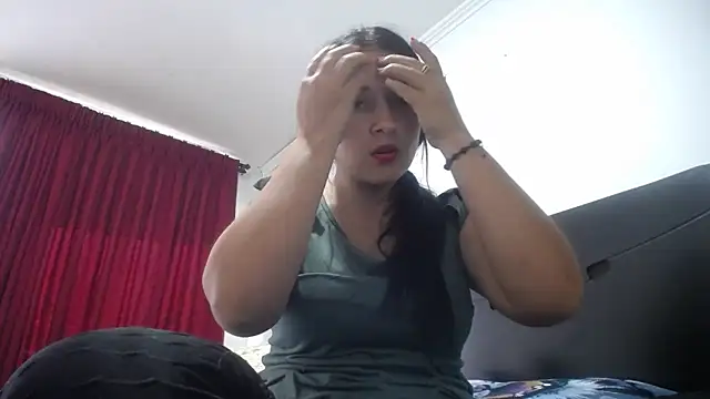 princehermosa44 online show from March 24, 7:03 pm