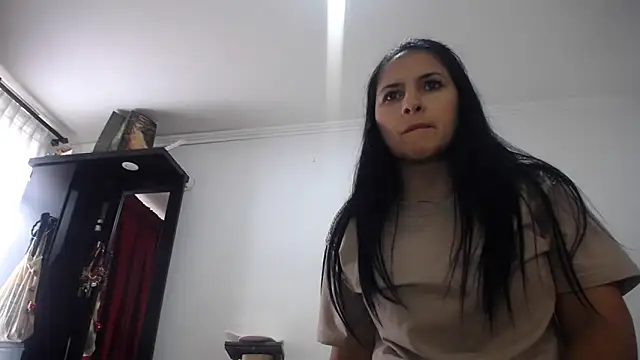 Snapshot of princehermosa44 chatting on February 10, 9:03 pm princehermosa44 online show from February 10, 9:03 pm