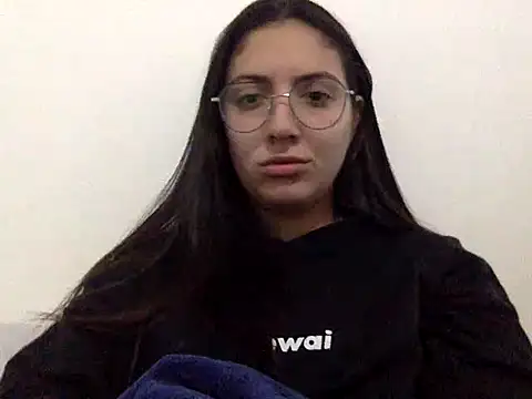 Snapshot of xBubblyBarbiexx chatting on May 13, 3:13 am xBubblyBarbiexx online show from May 13, 3:13 am