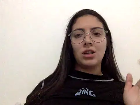 Snapshot of xBubblyBarbiexx chatting on May 12, 3:14 am xBubblyBarbiexx online show from May 12, 3:14 am