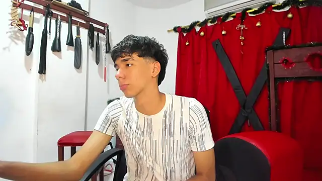 Harry LatinBoy online show from December 17, 11:05 pm