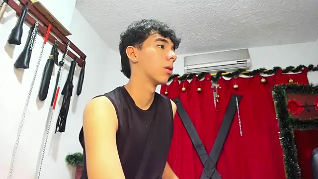 Harry LatinBoy online show from December 6, 8:34 pm