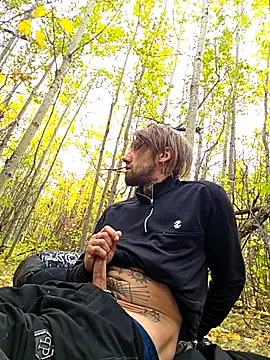 Snapshot of Fuckboy4public chatting on September 28, 7:10 pm Fuckboy4public online show from September 28, 7:10 pm