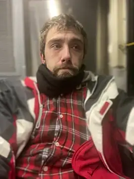 Snapshot of Fuckboy4public chatting on December 27, 1:50 pm Fuckboy4public online show from December 27, 1:50 pm