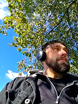 Snapshot of Fuckboy4public chatting on October 28, 6:40 pm Fuckboy4public online show from October 28, 6:40 pm