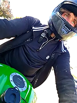 Snapshot of Fuckboy4public chatting on October 3, 7:26 pm Fuckboy4public online show from October 3, 7:26 pm