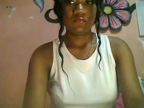 Snapshot of Fariana01 chatting on January 25, 11:22 pm Fariana01 online show from January 25, 11:22 pm