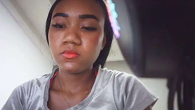 Fariana01 online show from June 19, 10:36 pm