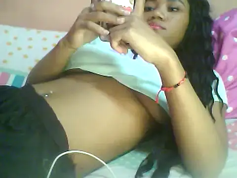 Snapshot of Fariana01 chatting on January 21, 11:24 pm Fariana01 online show from January 21, 11:24 pm