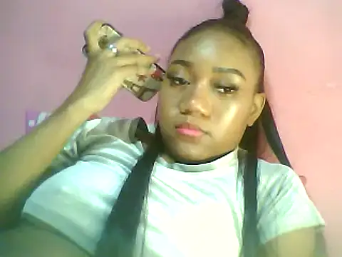 Snapshot of Fariana01 chatting on December 31, 2:40 am Fariana01 online show from December 31, 2:40 am