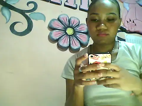 Snapshot of Fariana01 chatting on February 11, 3:40 am Fariana01 online show from February 11, 3:40 am