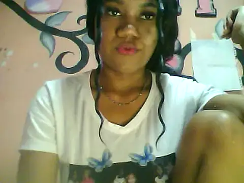 Snapshot of Fariana01 chatting on February 5, 10:33 pm Fariana01 online show from February 5, 10:33 pm