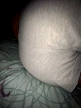 Snapshot of lemon69Reo chatting on February 6, 7:15 am lemon69Reo online show from February 6, 7:15 am