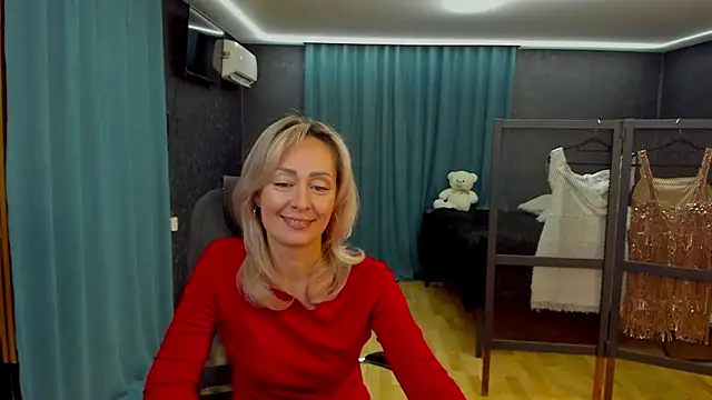 Snapshot of Julia_Cherry_ chatting on October 25, 1:34 pm Julia Cherry online show from October 25, 1:34 pm