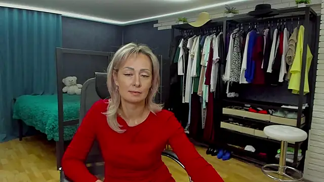 Snapshot of Julia_Cherry_ chatting on November 14, 1:59 pm Julia Cherry online show from November 14, 1:59 pm