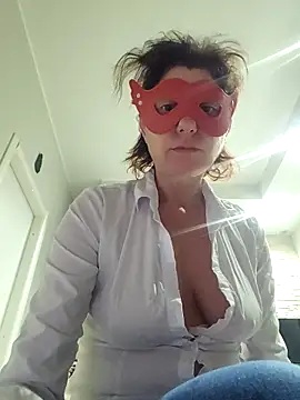 Vagabondainnamorata online show from March 9, 4:05 am