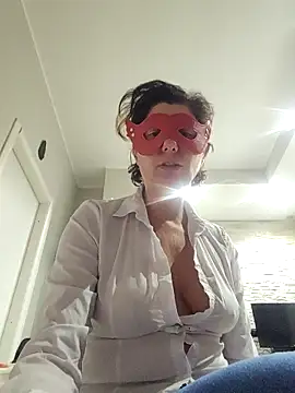 Vagabondainnamorata online show from March 27, 4:21 am