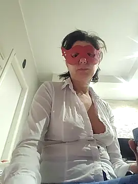 Vagabondainnamorata online show from March 17, 4:15 am