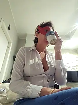 Vagabondainnamorata online show from March 28, 4:46 am