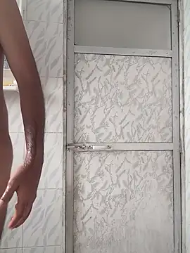 surabhi09 online show from November 28, 3:39 am