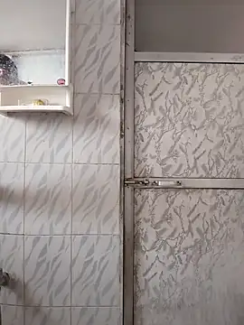 surabhi09 online show from November 21, 2:10 am