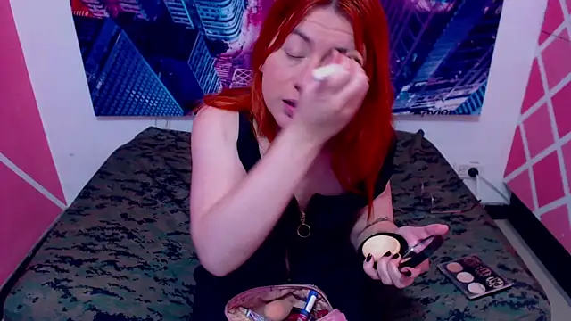 Snapshot of XxMiaSexxyHotxX chatting on December 1, 2:18 pm XxMiaSexxyHotxX online show from December 1, 2:18 pm