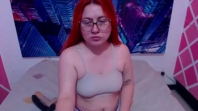 Snapshot of XxMiaSexxyHotxX chatting on November 26, 1:55 pm XxMiaSexxyHotxX online show from November 26, 1:55 pm