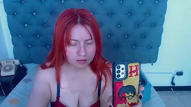Snapshot of XxMiaSexxyHotxX chatting on September 27, 1:50 pm XxMiaSexxyHotxX online show from September 27, 1:50 pm