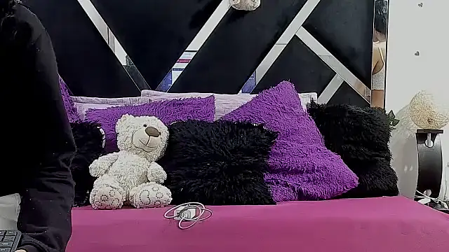 abby eemily online show from September 25, 12:00 pm