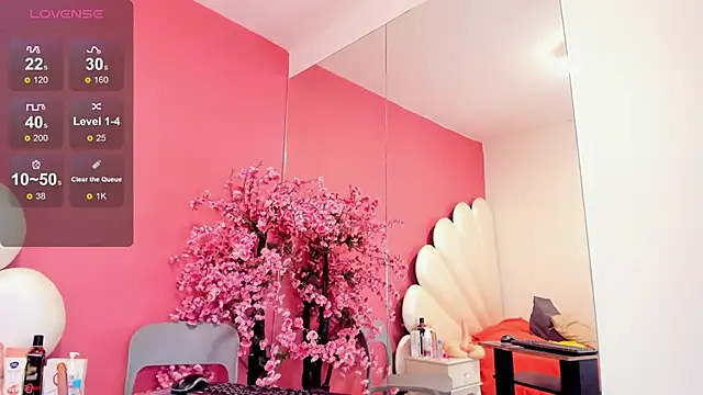 Zoey Donovan online show from March 17, 10:40 pm