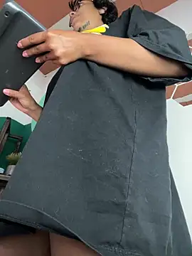 LollaByer online show from December 21, 9:04 pm