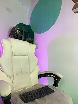 LollaByer online show from January 13, 7:07 pm