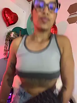 LollaByer online show from February 12, 9:03 pm