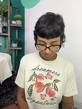 LollaByer online show from December 15, 9:09 pm