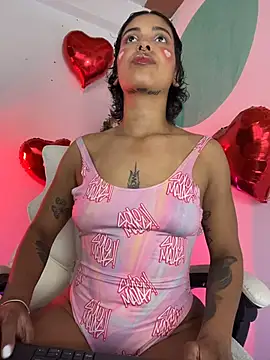 LollaByer online show from February 4, 9:21 pm