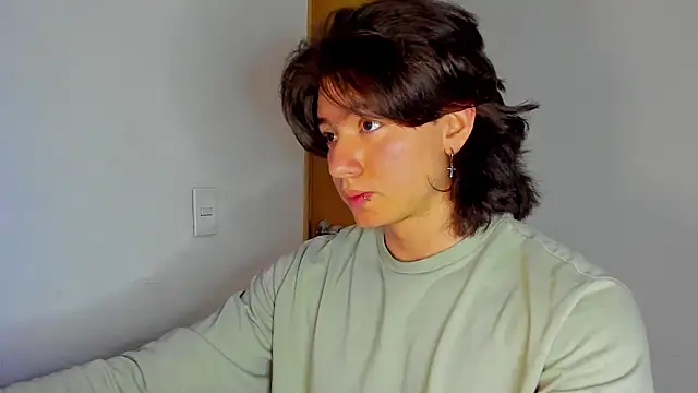 Snapshot of AngelBennet_ chatting on November 14, 10:35 pm AngelBennet online show from November 14, 10:35 pm