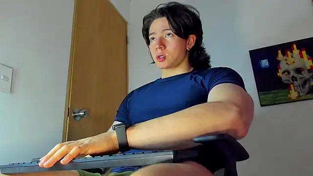 Snapshot of AngelBennet_ chatting on October 17, 10:44 pm AngelBennet online show from October 17, 10:44 pm