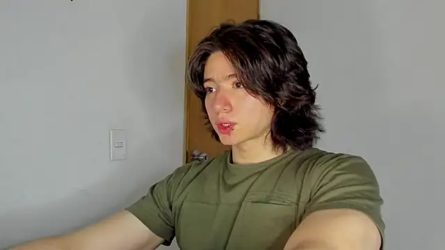 Snapshot of AngelBennet_ chatting on November 19, 12:43 am AngelBennet online show from November 19, 12:43 am