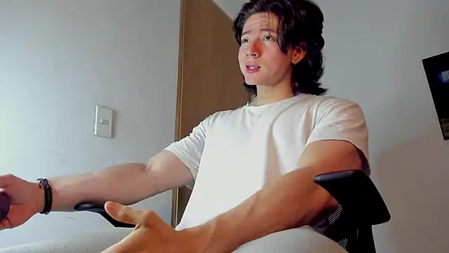 Snapshot of AngelBennet_ chatting on December 2, 10:55 pm AngelBennet online show from December 2, 10:55 pm