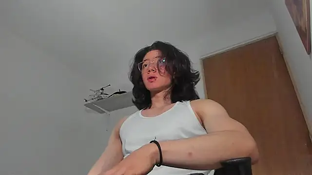 Snapshot of AngelBennet_ chatting on March 18, 3:34 am AngelBennet online show from March 18, 3:34 am